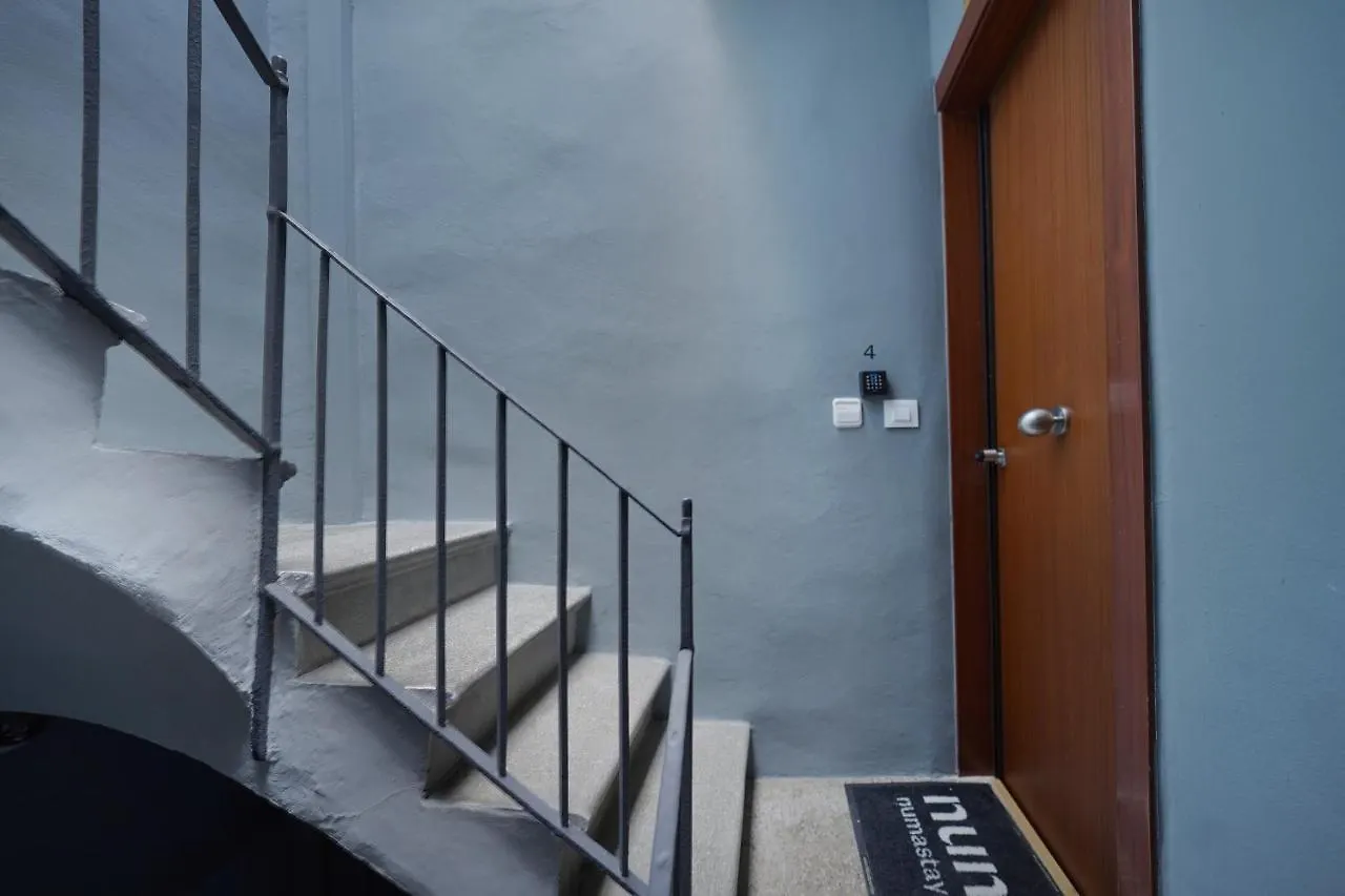 Апартаменты Numa Barcelona Lustre 0*,